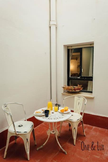 O&L Aire - Spacious And Bright Apartment In The Heart Of Севиля Екстериор снимка