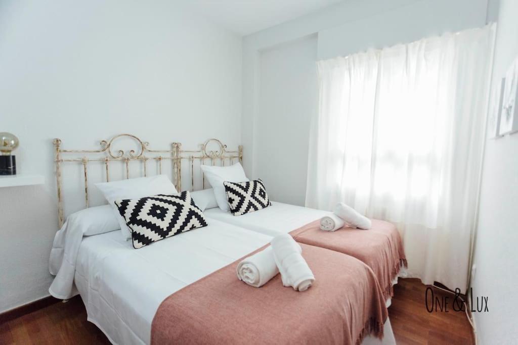 O&L Aire - Spacious And Bright Apartment In The Heart Of Севиля Екстериор снимка