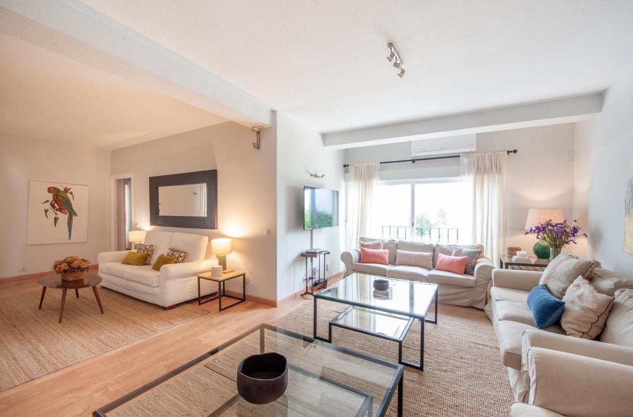 O&L Aire - Spacious And Bright Apartment In The Heart Of Севиля Екстериор снимка