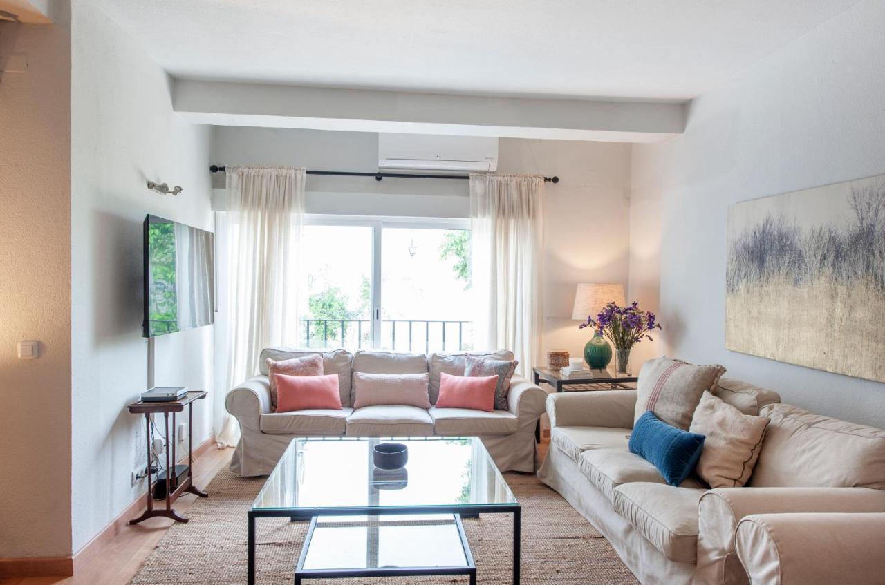 O&L Aire - Spacious And Bright Apartment In The Heart Of Севиля Екстериор снимка