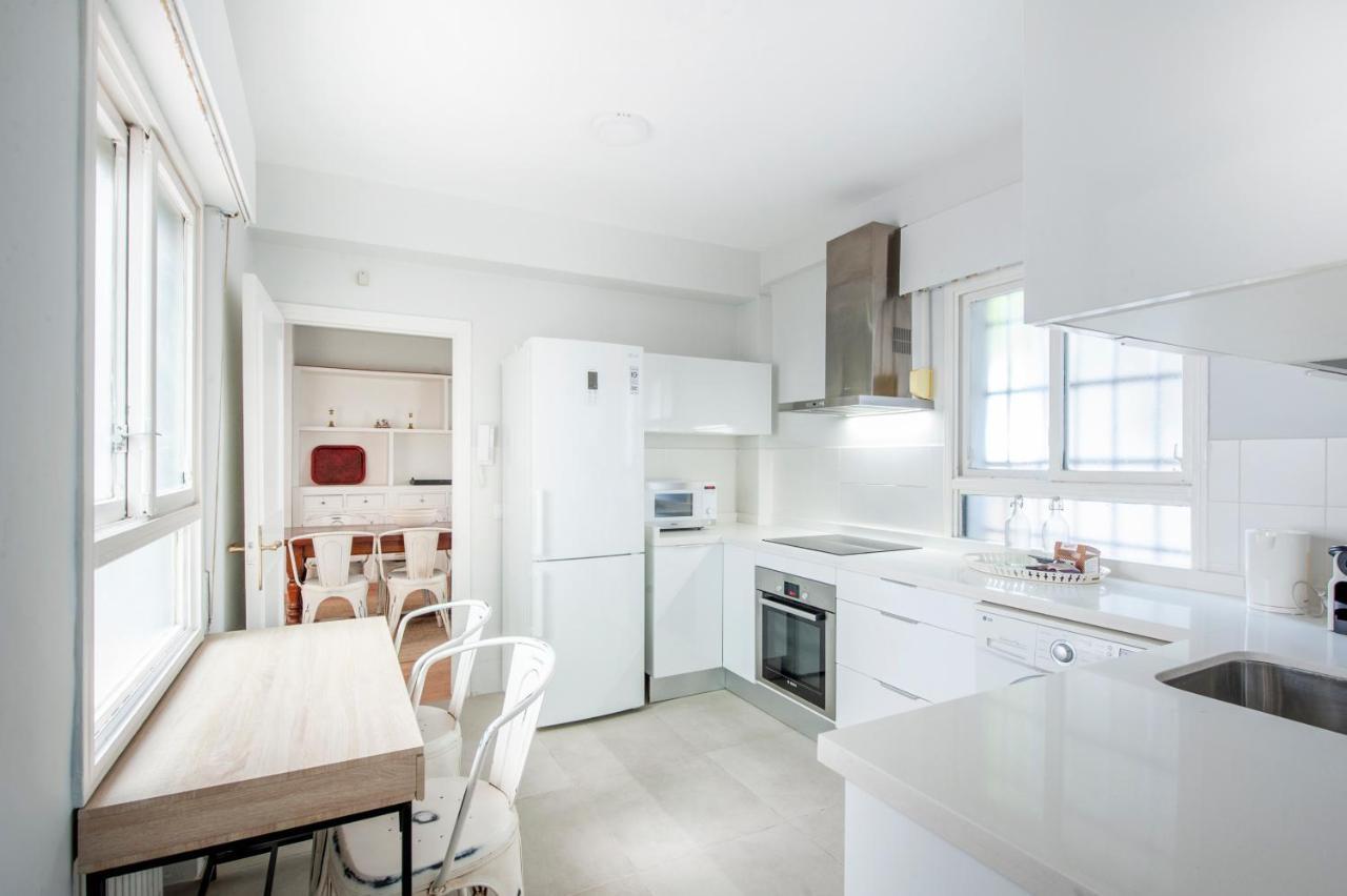 O&L Aire - Spacious And Bright Apartment In The Heart Of Севиля Екстериор снимка